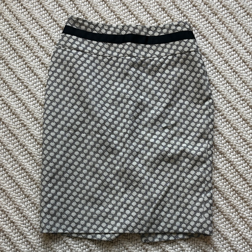 The Limited Ivory and Black Lined Pencil Skirt